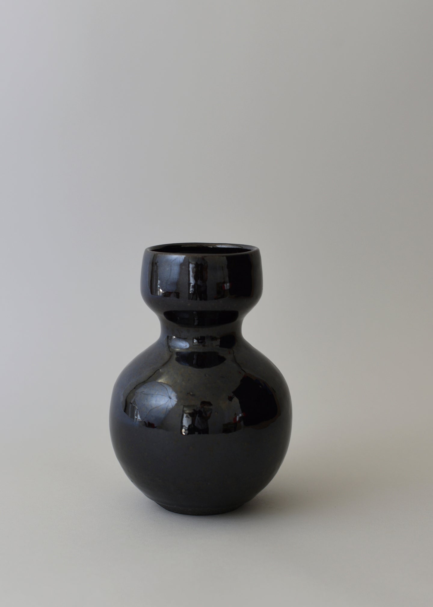 Flora Bud Vase in Dark Amber - Victoria Morris Pottery