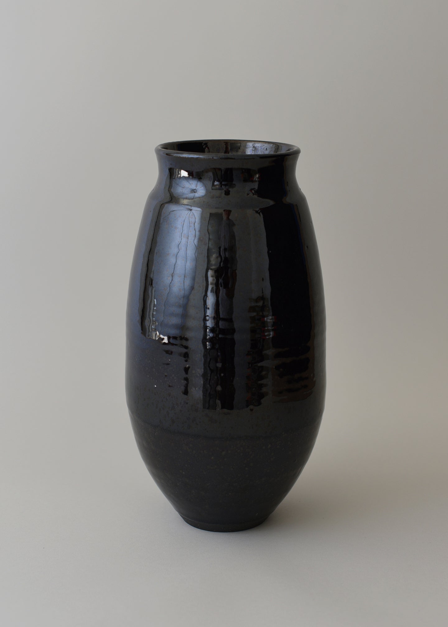 Large Poppy Vase in Dark Amber - Victoria Morris Pottery