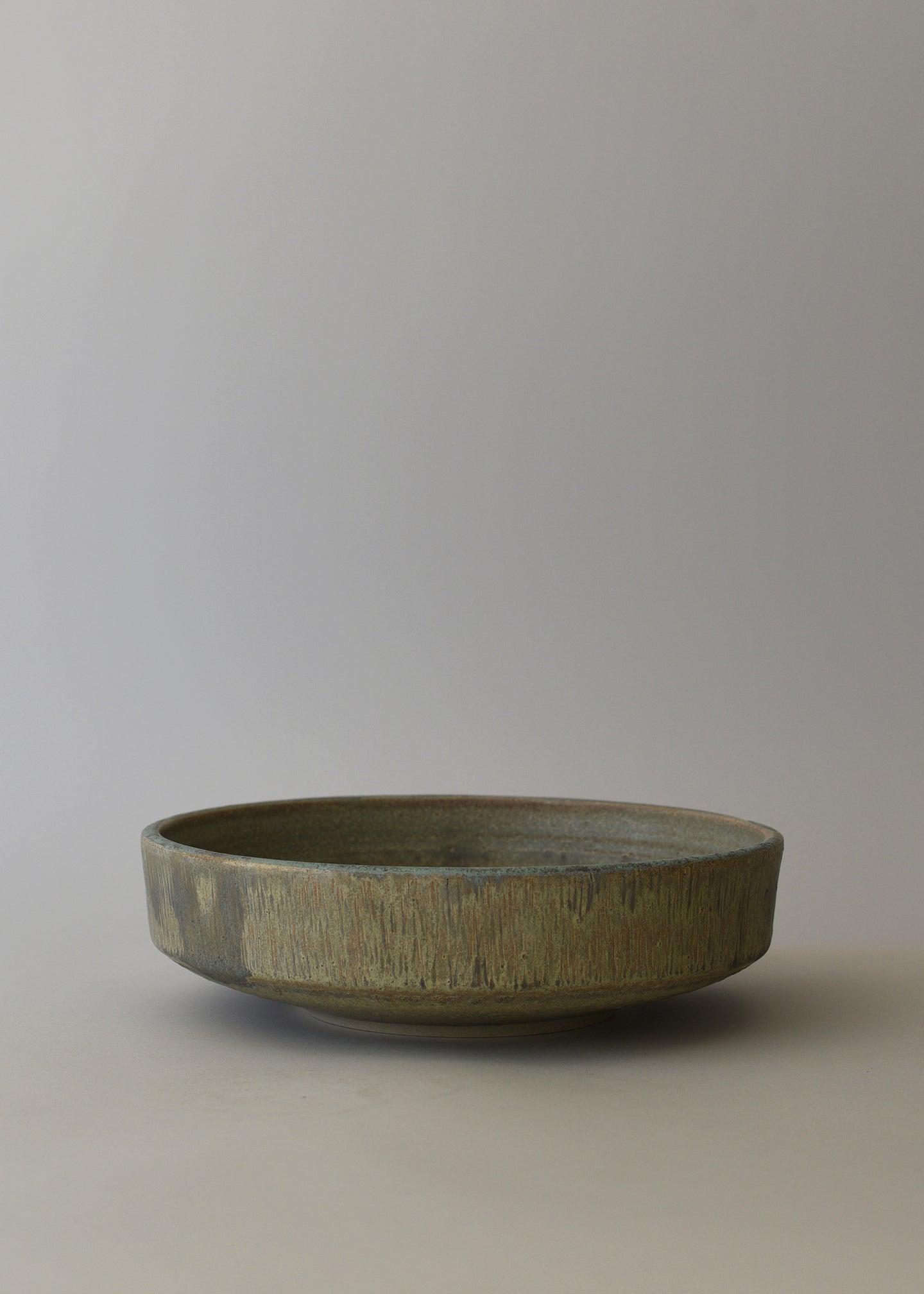 Lined Low Series Bowl in Mineral - Victoria Morris Pottery