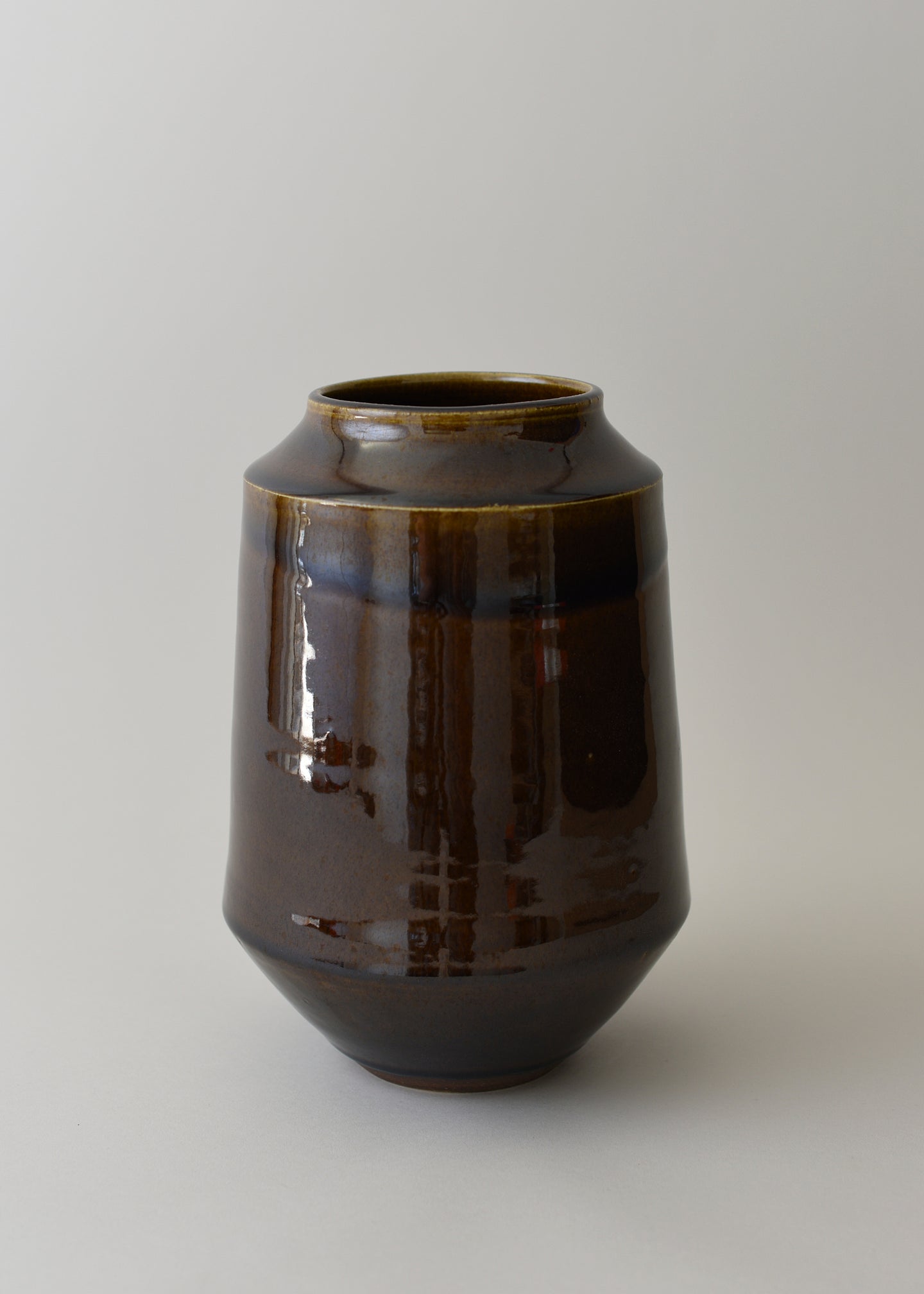 Elle Series Vase no. 1 in Amber - Victoria Morris Pottery