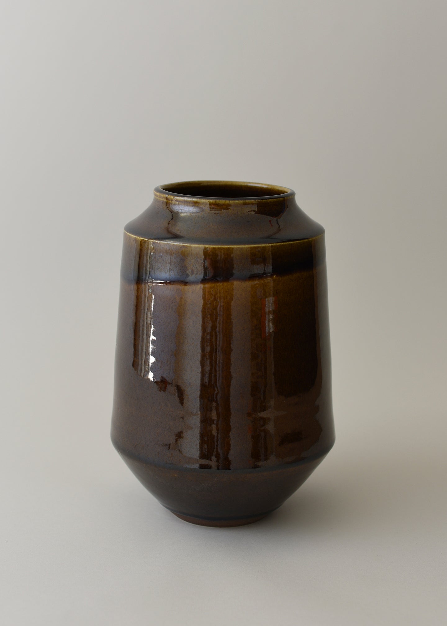 Elle Series Vase no. 1 in Amber - Victoria Morris Pottery