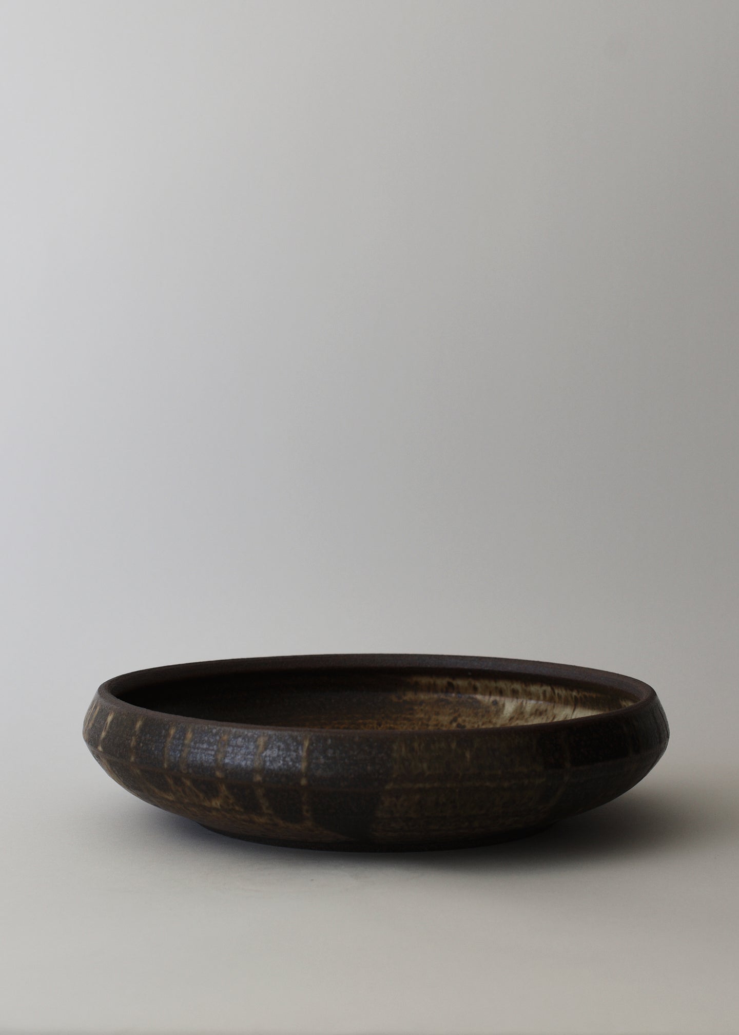 Large Ridge Low Bowl No.2 in Live Oak - Victoria Morris Pottery
