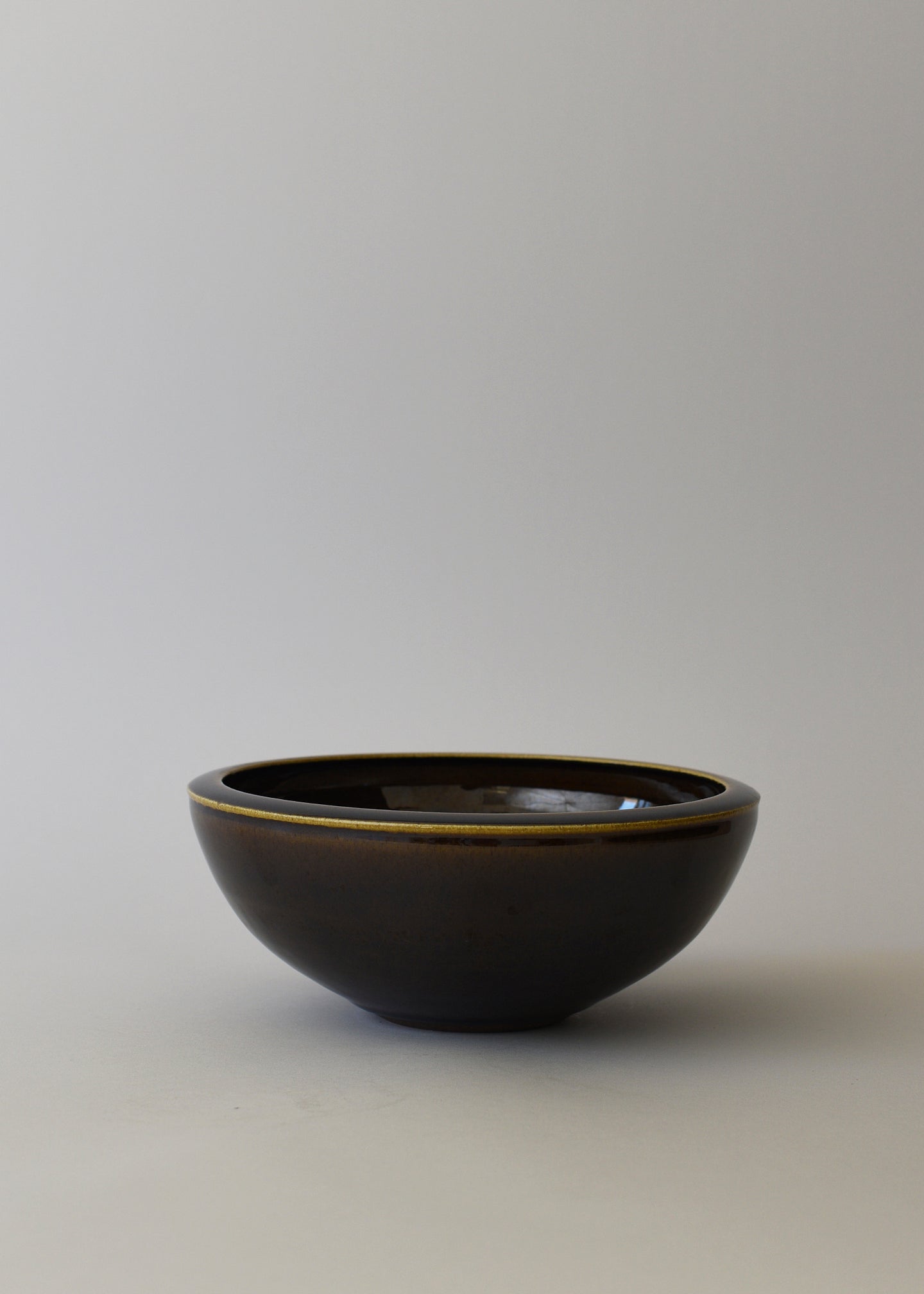 Small Ledge Bowl in Amber - Victoria Morris Pottery