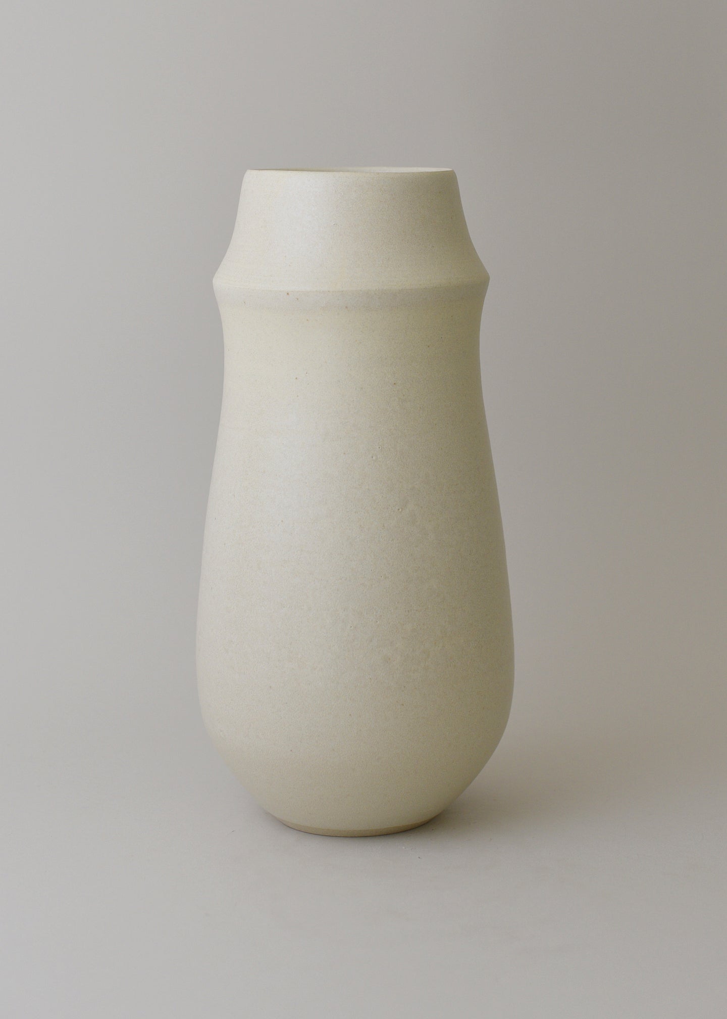 Large Ridge Series Vase in Ivory - Victoria Morris Pottery