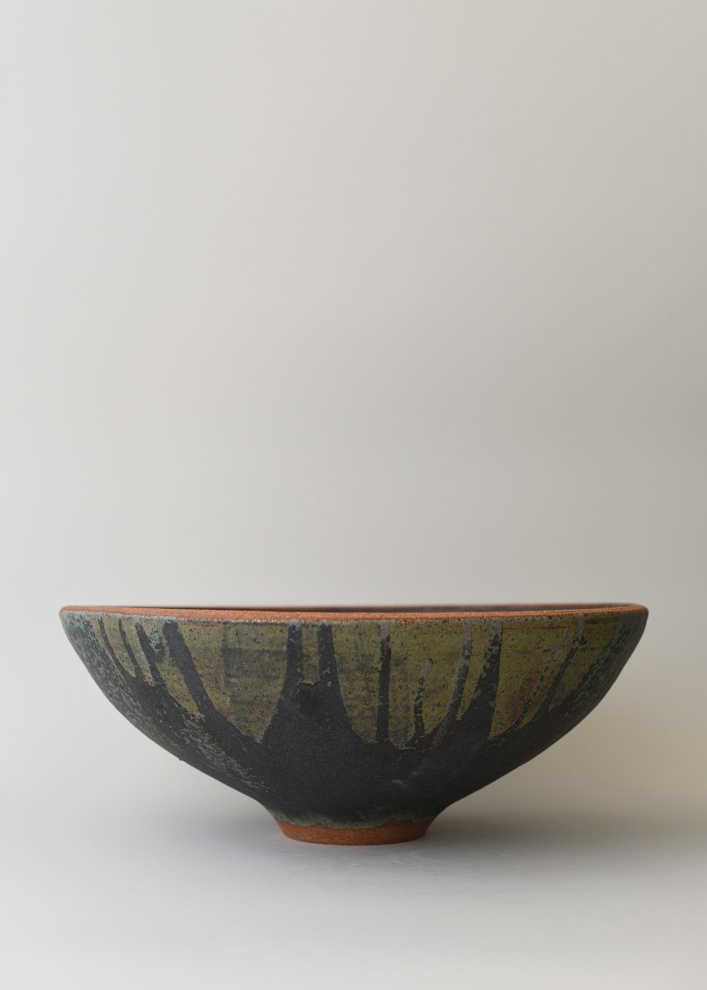 Extra Large Lucy Serving Bowl in Lichen - Victoria Morris Pottery
