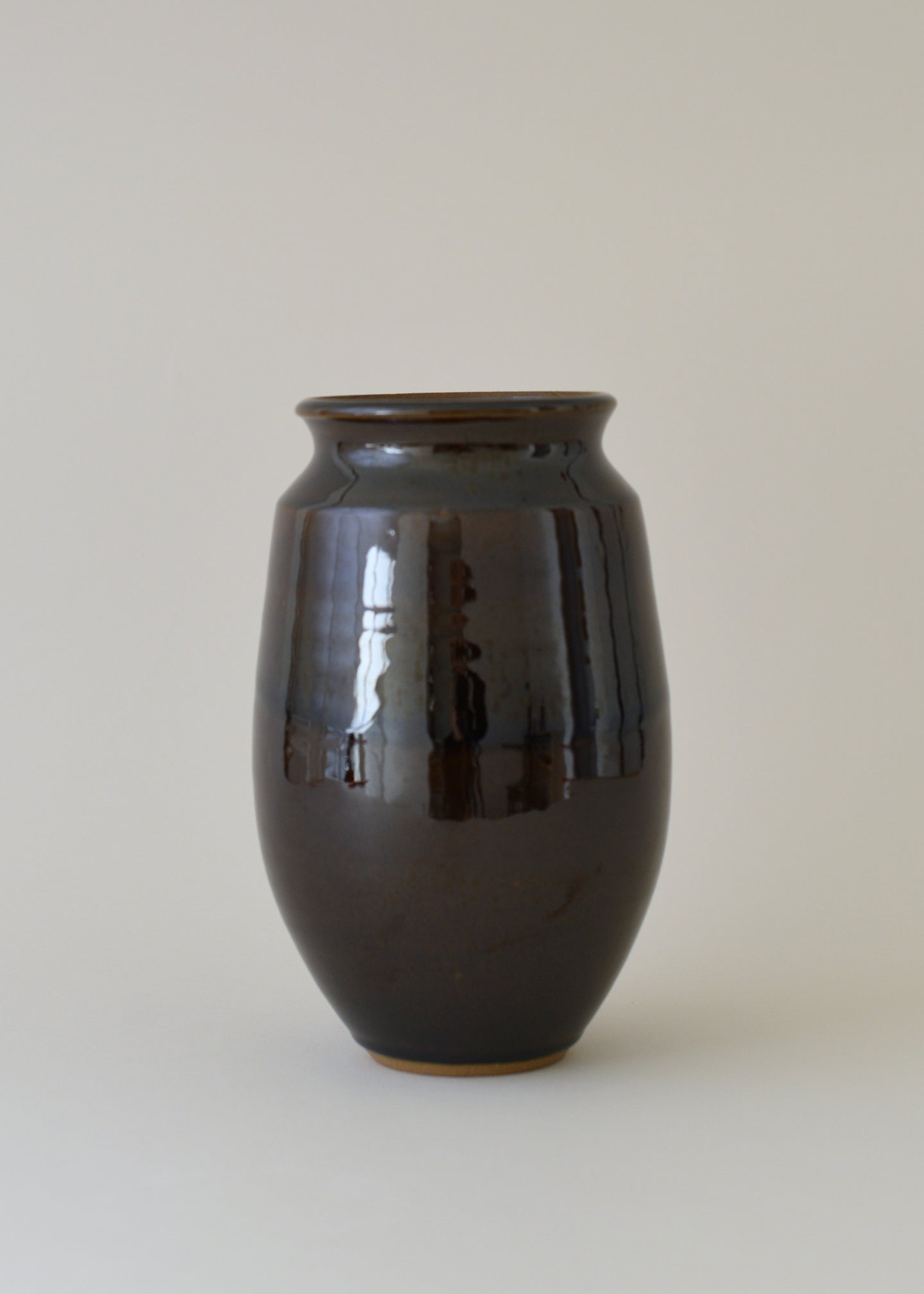 Poppy Series Vase in Dark Amber - Victoria Morris Pottery
