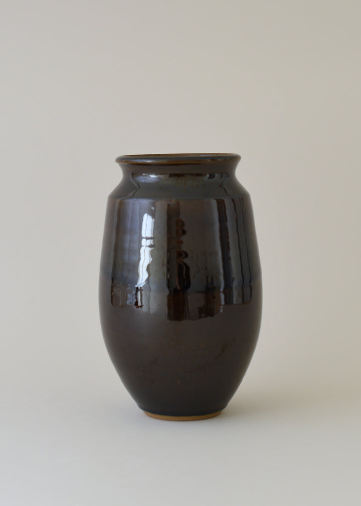 Poppy Series Vase in Dark Amber - Victoria Morris Pottery