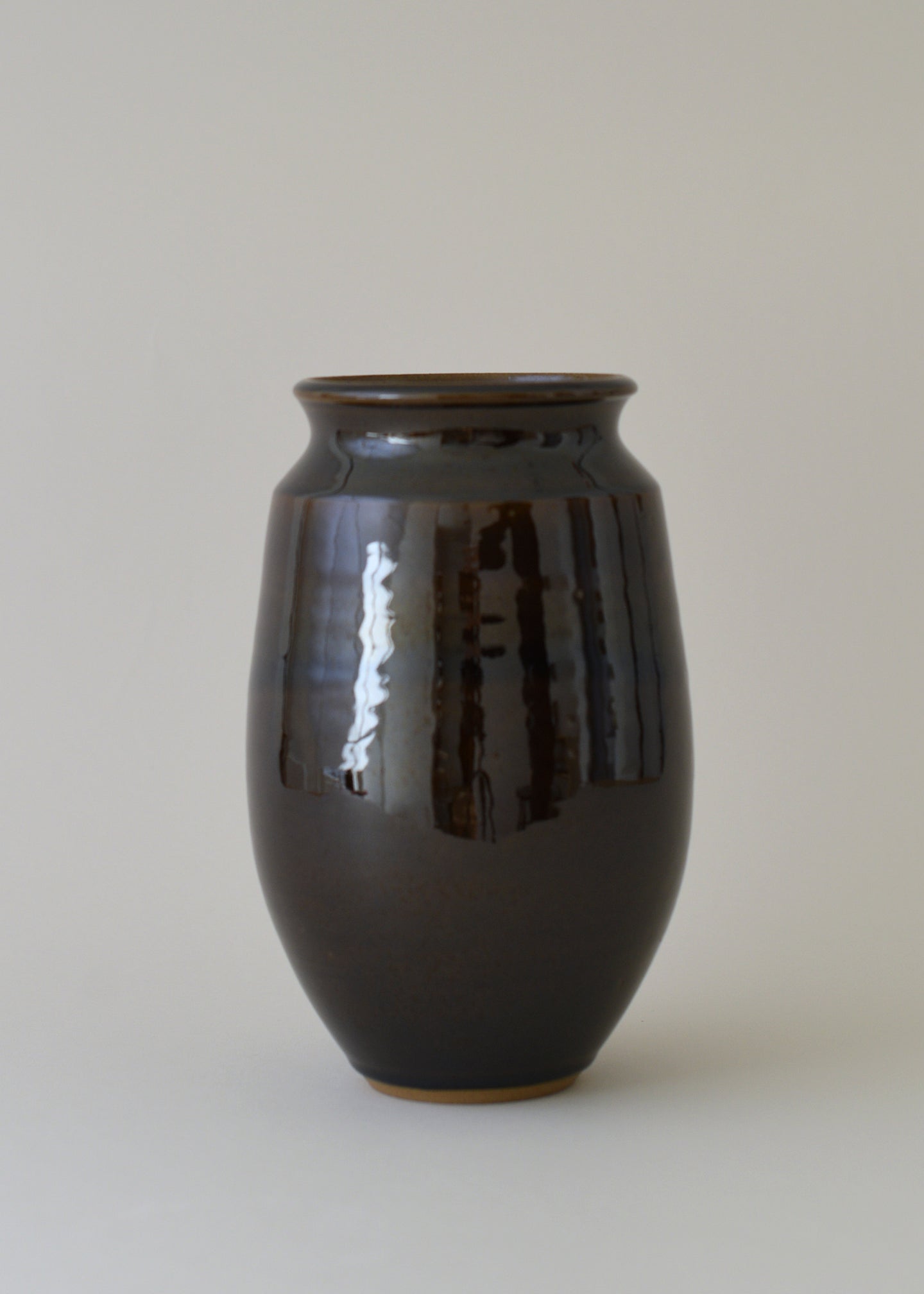 Poppy Series Vase in Dark Amber - Victoria Morris Pottery