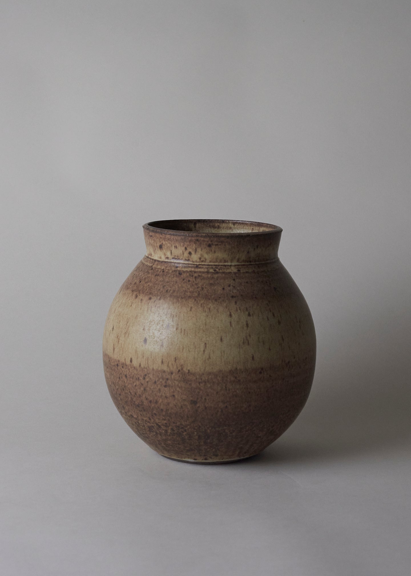 Deco Series Vase in Live Oak - Victoria Morris Pottery