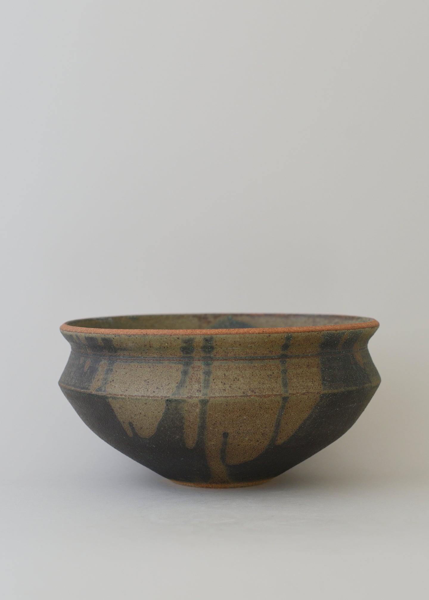 Diana Bowl in Lichen - Victoria Morris Pottery