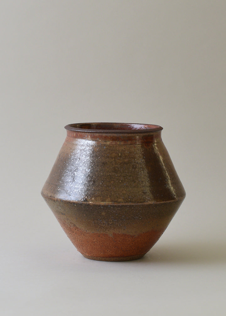 Diana Series Vase no. 3 in Shino - Victoria Morris Pottery