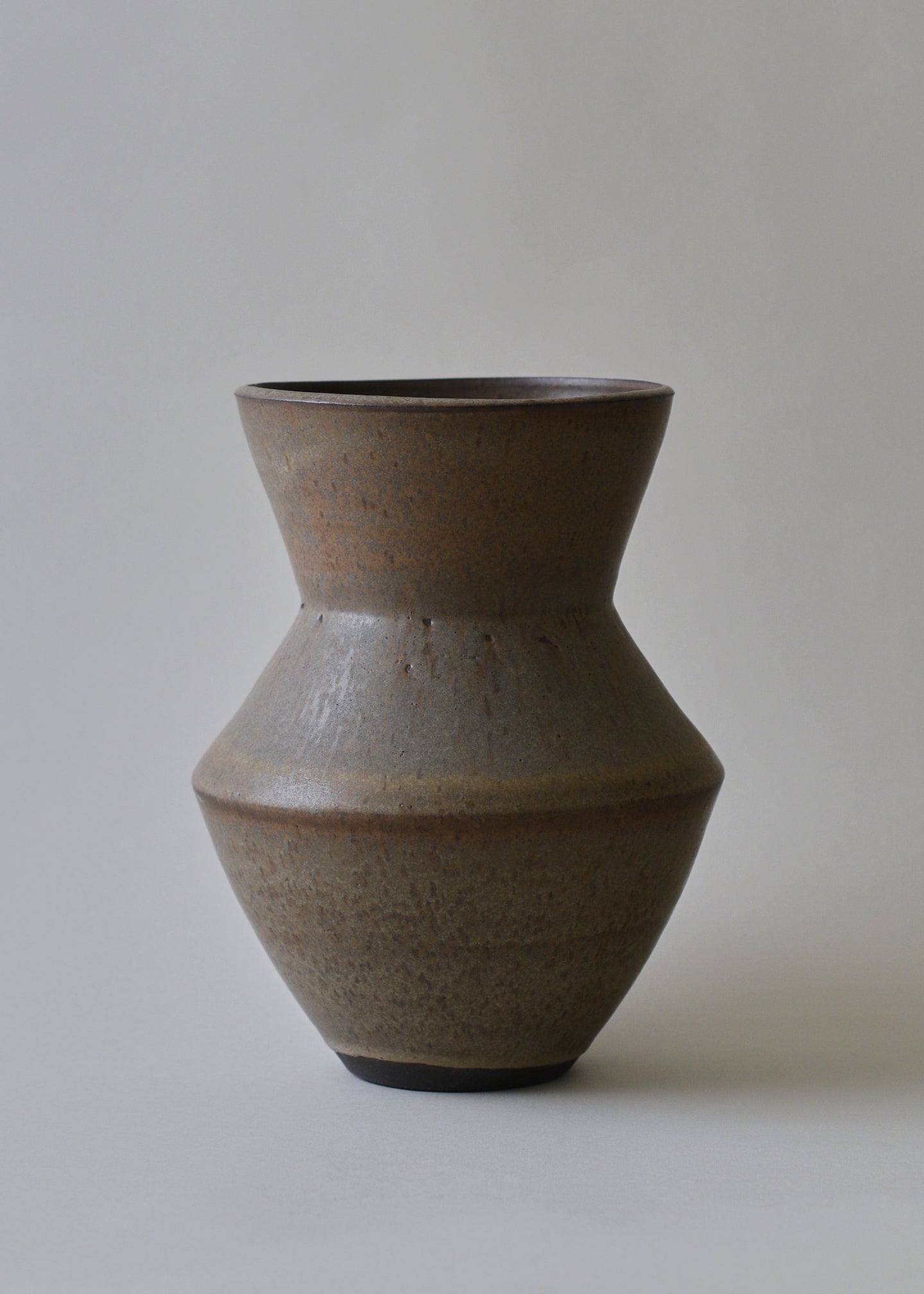 Diana Series Vase no. 2 in Hazel - Victoria Morris Pottery