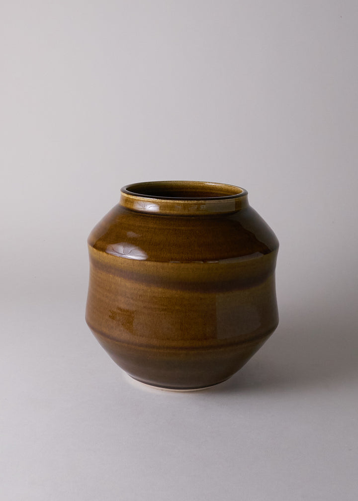Elle Series Vase in Amber - Victoria Morris Pottery