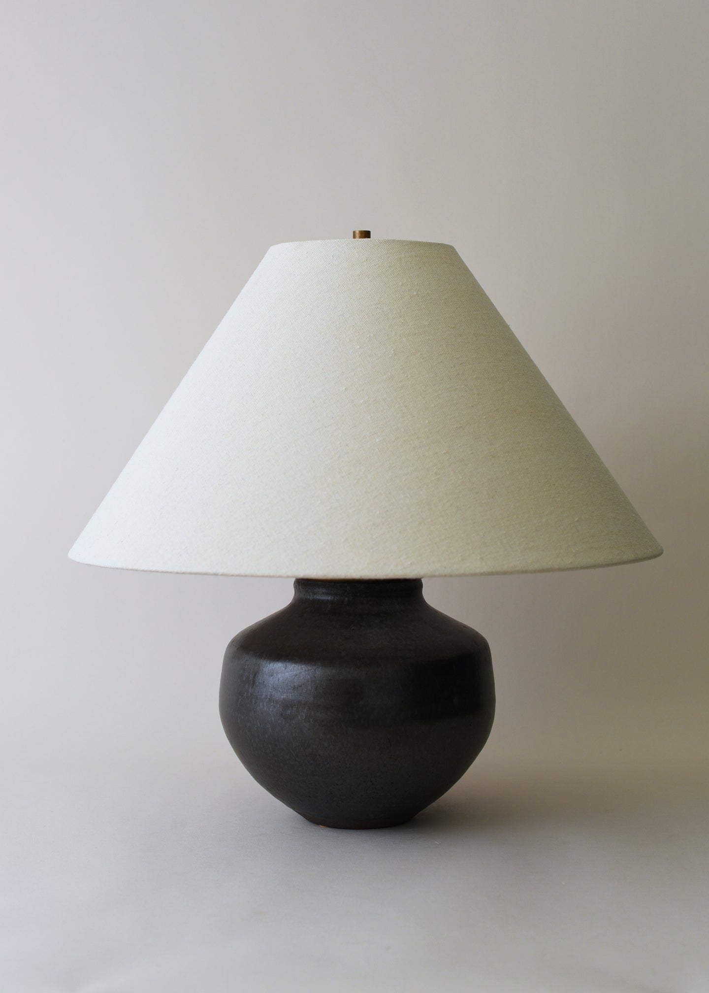 Small Ava Lamp in Iron Black - Victoria Morris Pottery