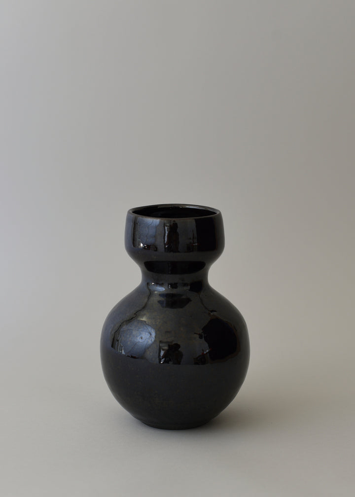 Flora Bud Vase in Dark Amber - Victoria Morris Pottery