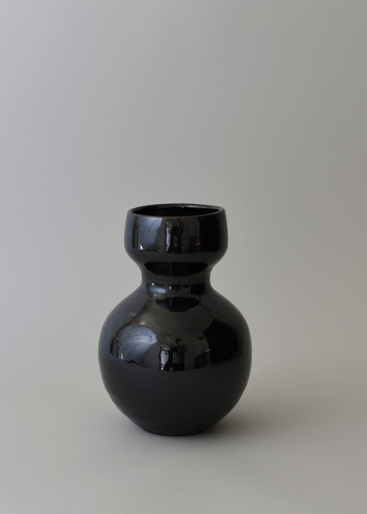 Flora Bud Vase in Dark Amber - Victoria Morris Pottery