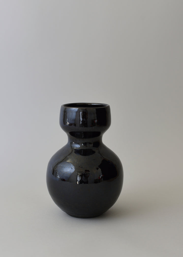 Flora Bud Vase in Dark Amber - Victoria Morris Pottery