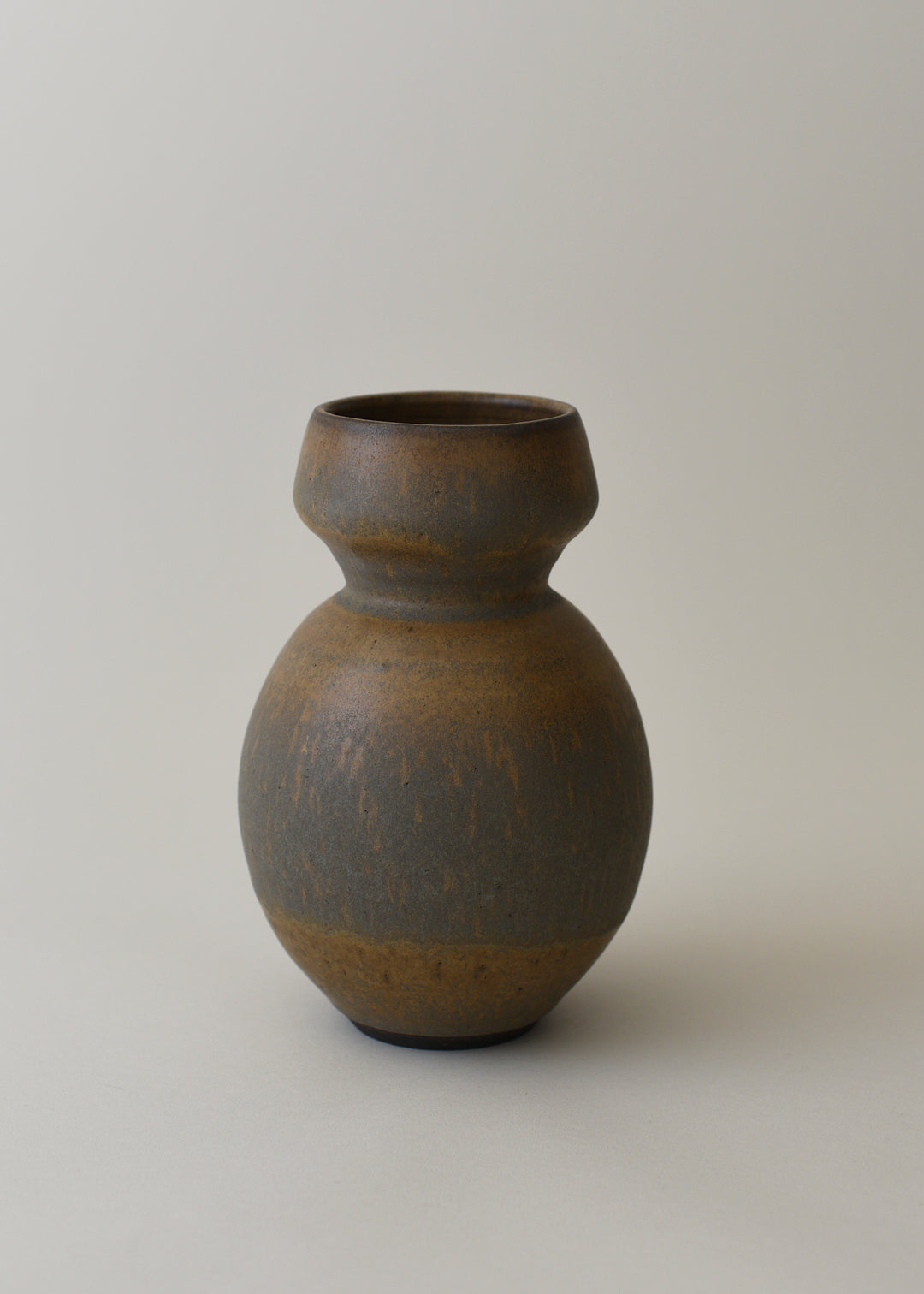 Small Flora Vase Hazel - Victoria Morris Pottery