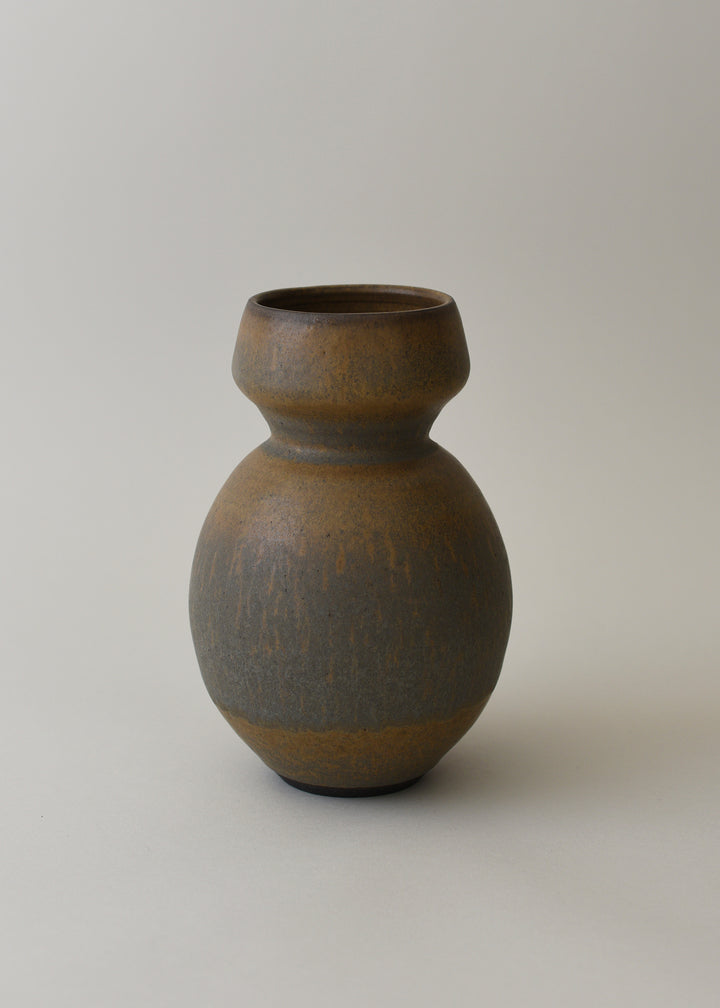 Small Flora Vase Hazel - Victoria Morris Pottery