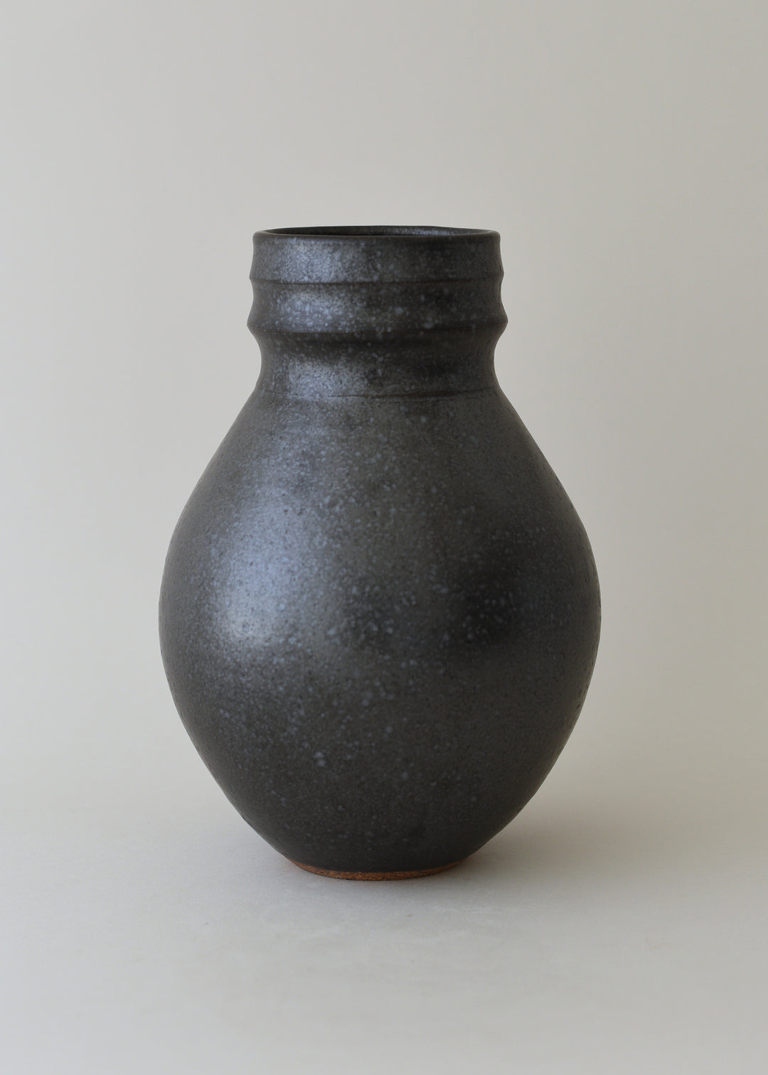 Large Flora Vase No.12 in Iron Black - Victoria Morris Pottery