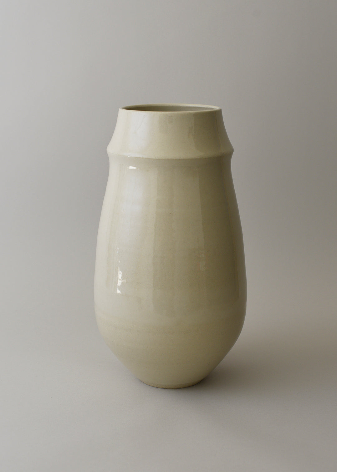 Large Ridge Vase in Bone - Victoria Morris Pottery
