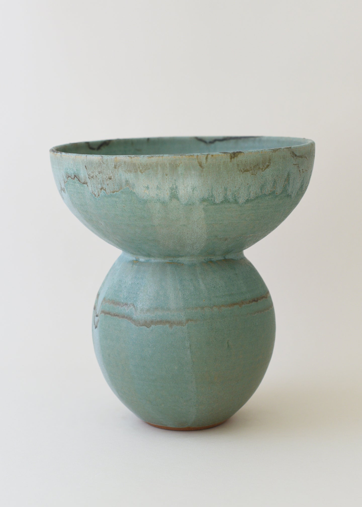 Large Aeolus Vase in Bronzed Jade - Victoria Morris Pottery