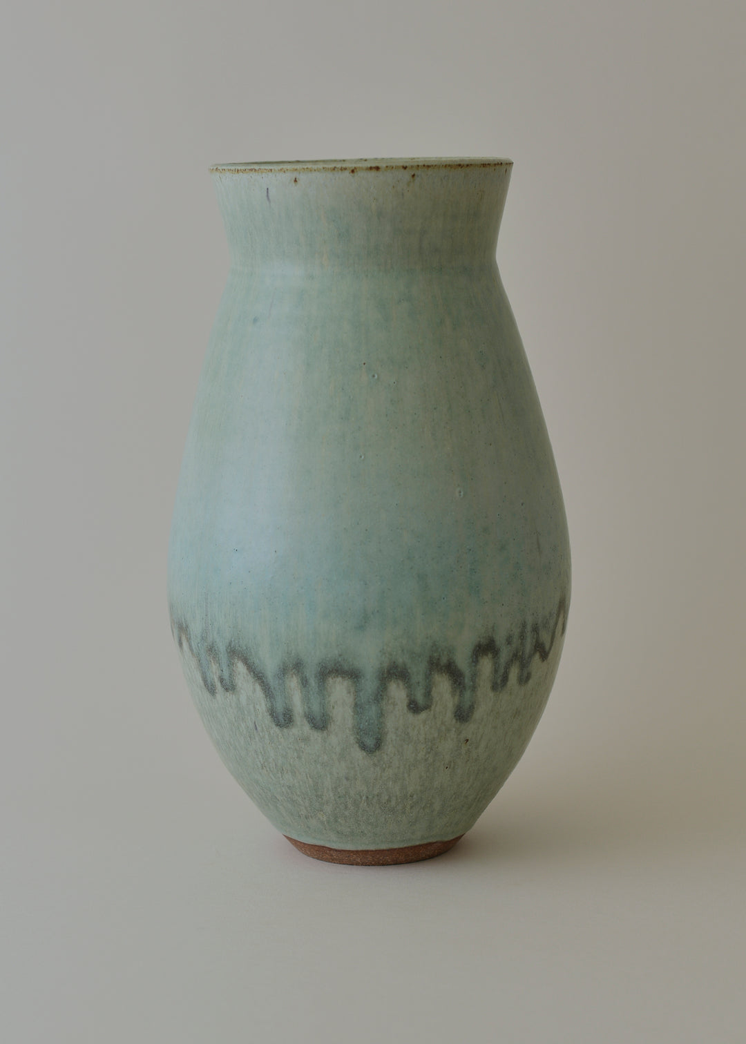 Deco Vase no. 1  in Cobre - Victoria Morris Pottery