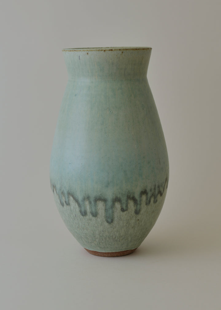 Deco Vase no. 1  in Cobre - Victoria Morris Pottery