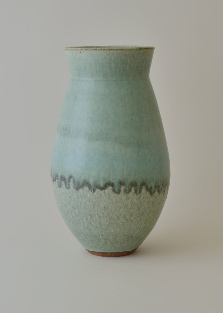 Deco Vase no. 1  in Cobre - Victoria Morris Pottery