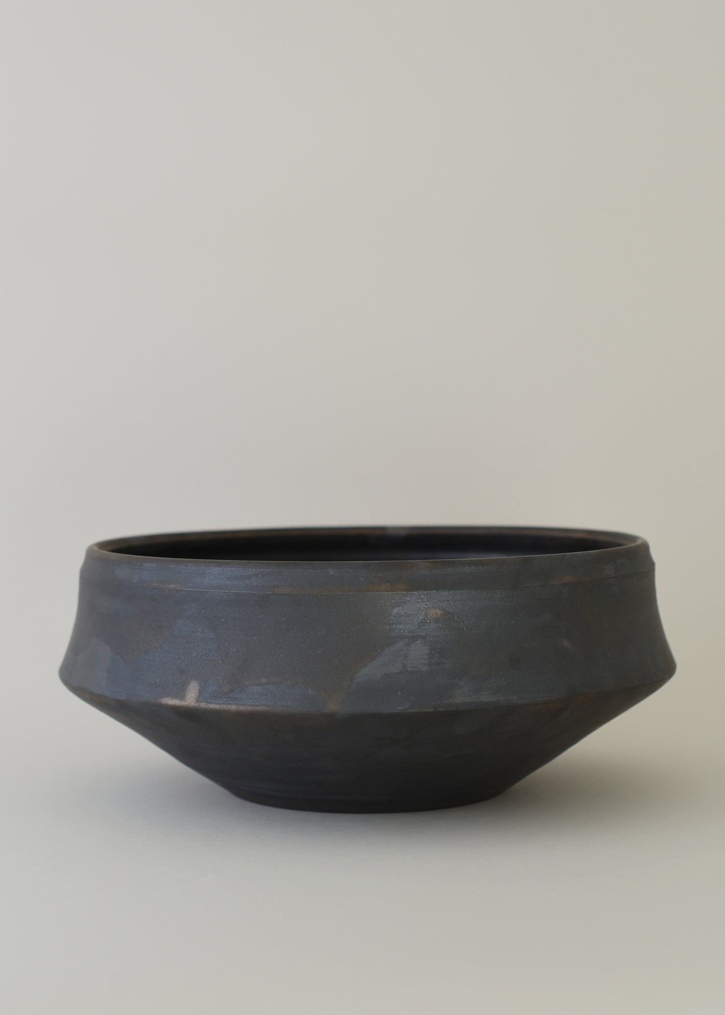 Large Elle Bowl in Bronze - Victoria Morris Pottery