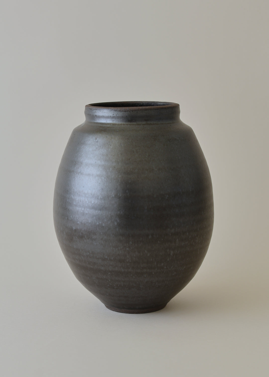 Oval Series Vase in Iron Black - Victoria Morris Pottery