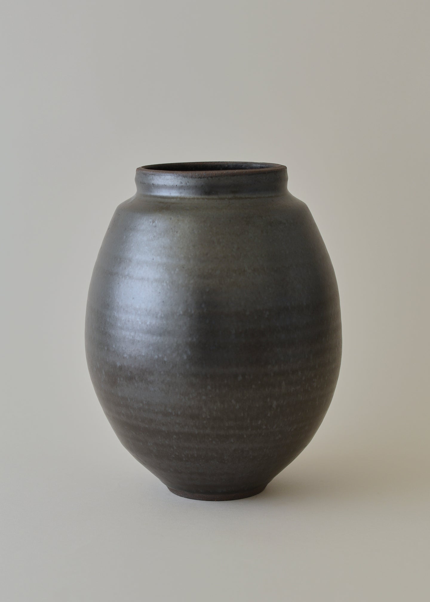 Oval Series Vase in Iron Black - Victoria Morris Pottery