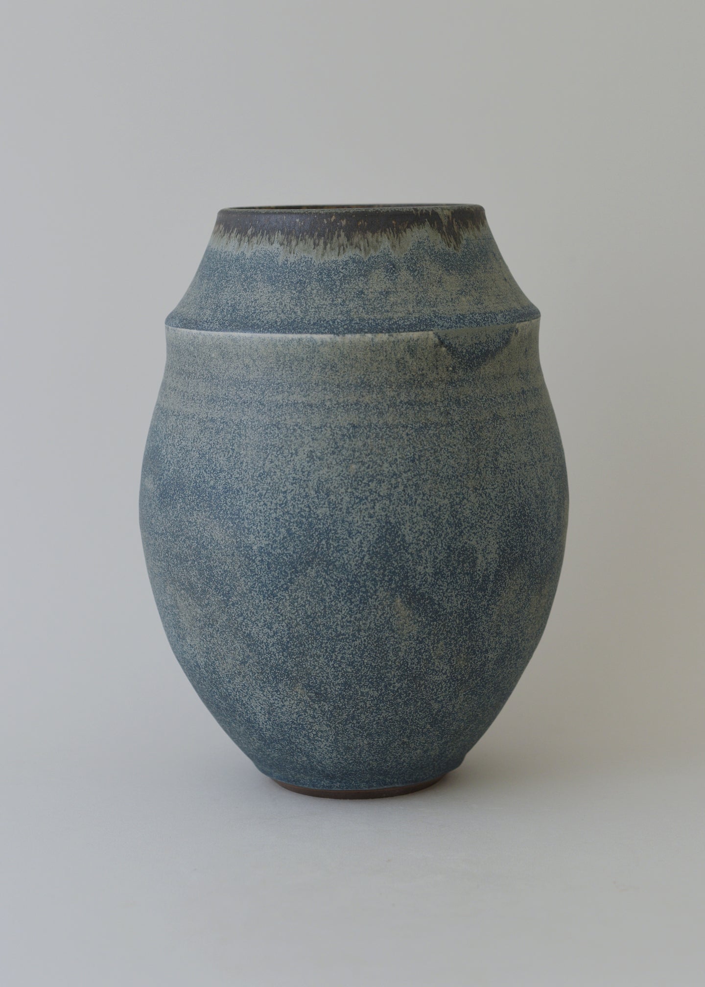 Ridge Vase no. 2 in Bronzed Ink - Victoria Morris Pottery