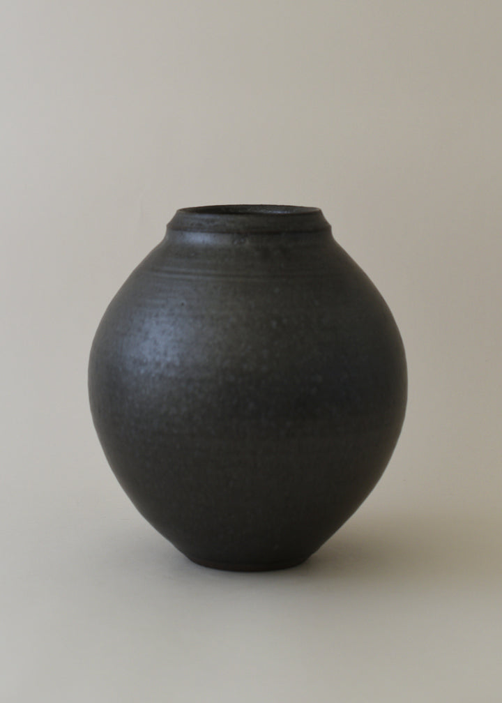 Round Vase Series in Iron - Victoria Morris Pottery