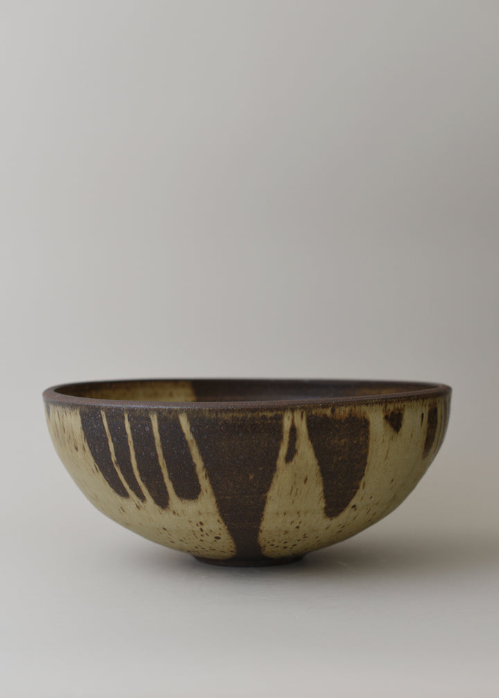 Essential Rounded Serving Bowl in Live Oak - Victoria Morris Pottery