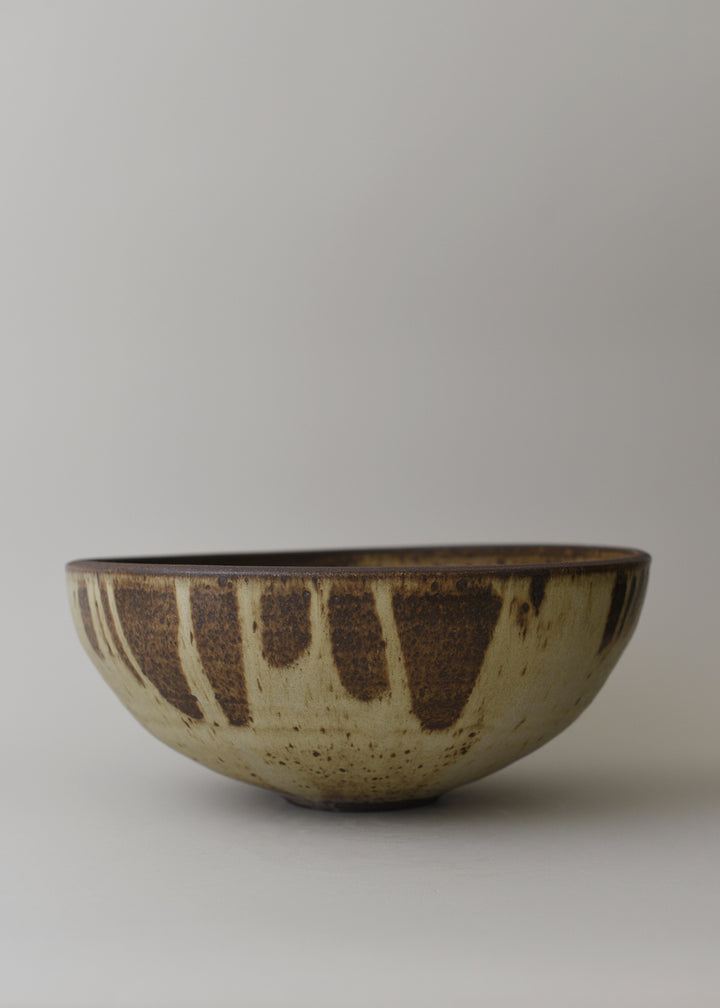 Essential Rounded Serving Bowl in Live Oak - Victoria Morris Pottery
