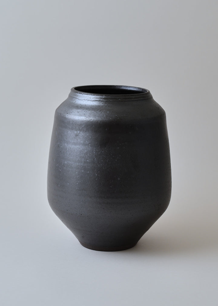 Poppy Vase no. 4 in Iron Black - Victoria Morris Pottery
