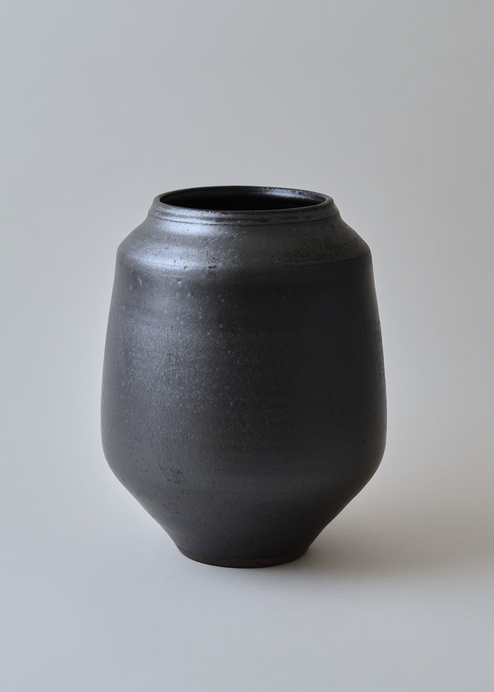 Poppy Vase no. 4 in Iron Black - Victoria Morris Pottery