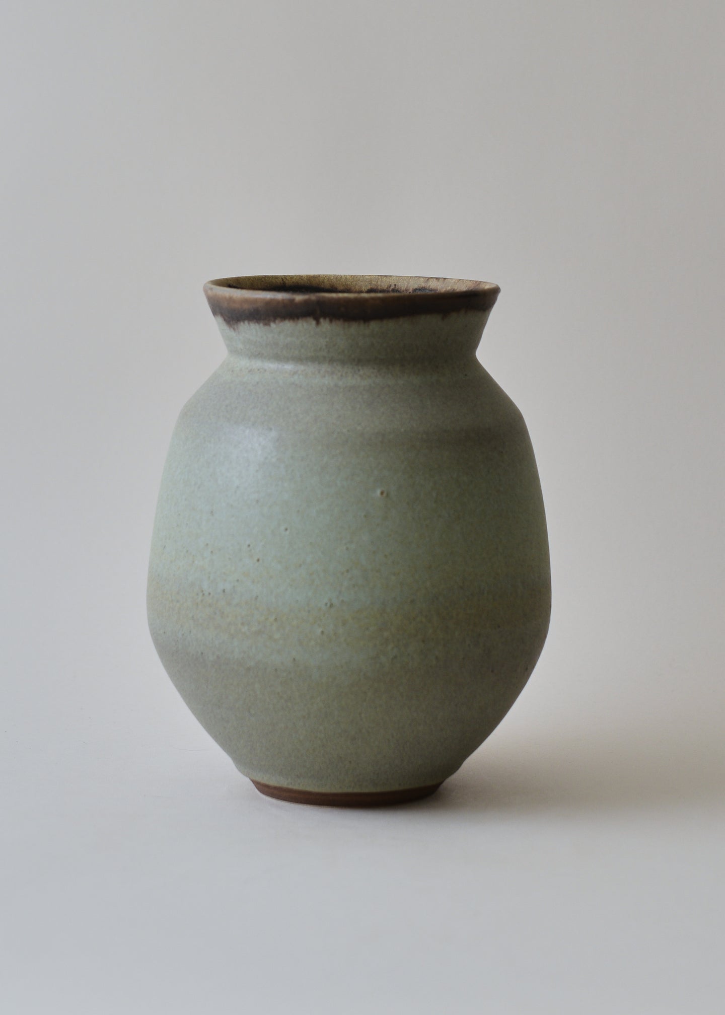 Poppy Series Vase no. 2 in Mineral - Victoria Morris Pottery