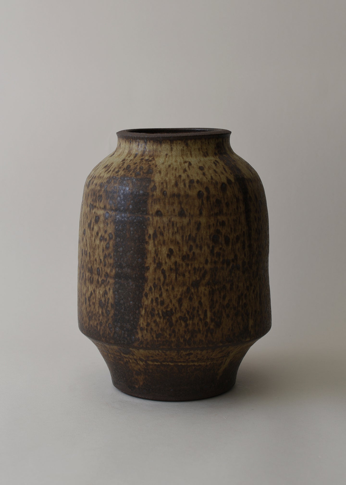 Lucy Series Vase in Live Oak - Victoria Morris Pottery
