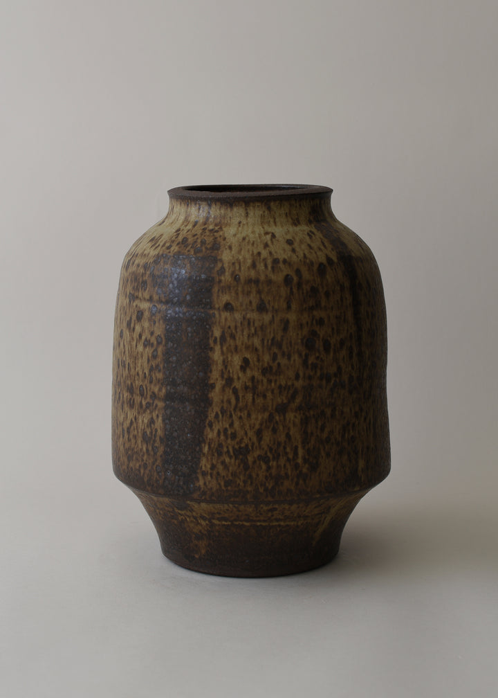 Lucy Series Vase in Live Oak - Victoria Morris Pottery