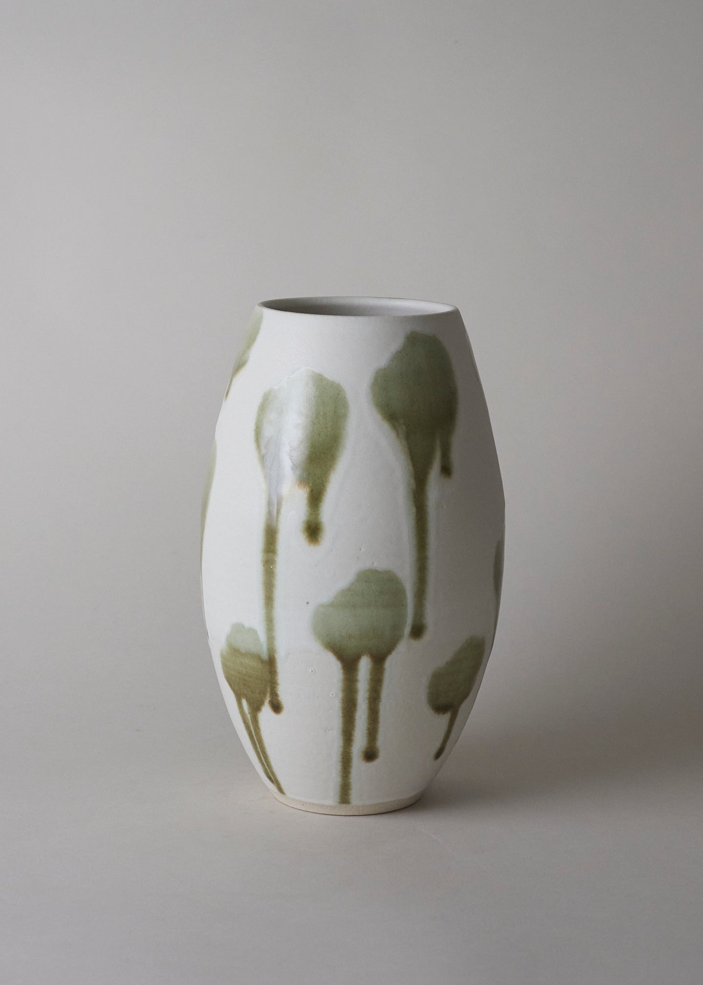 Large Oval Vase in Splashed Ivory - Victoria Morris Pottery