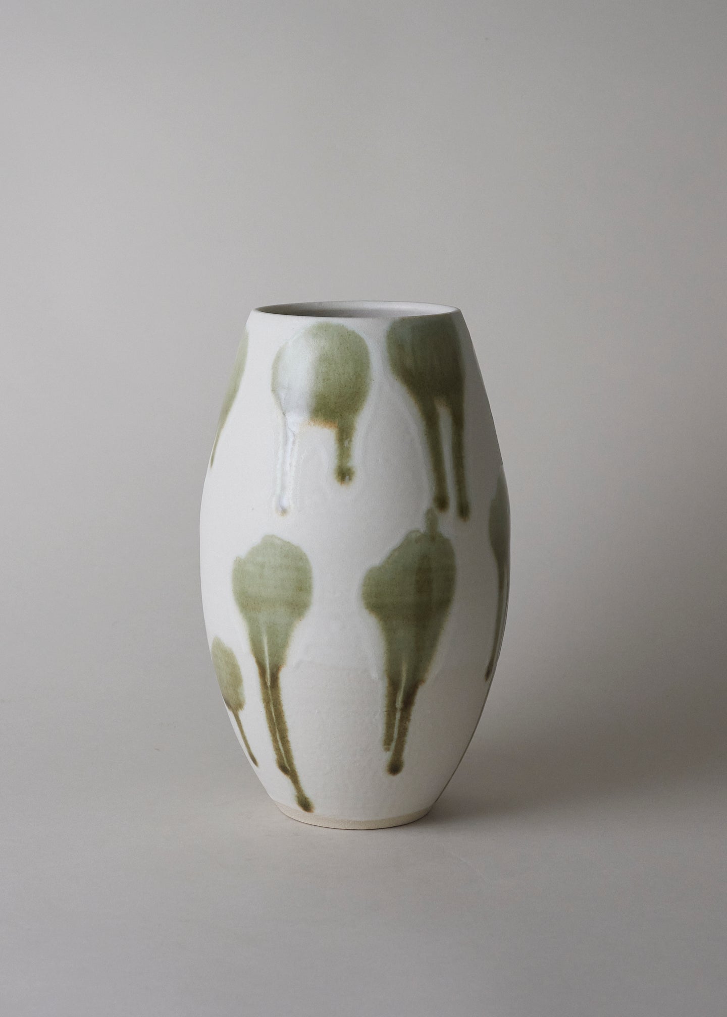 Large Oval Vase in Splashed Ivory - Victoria Morris Pottery