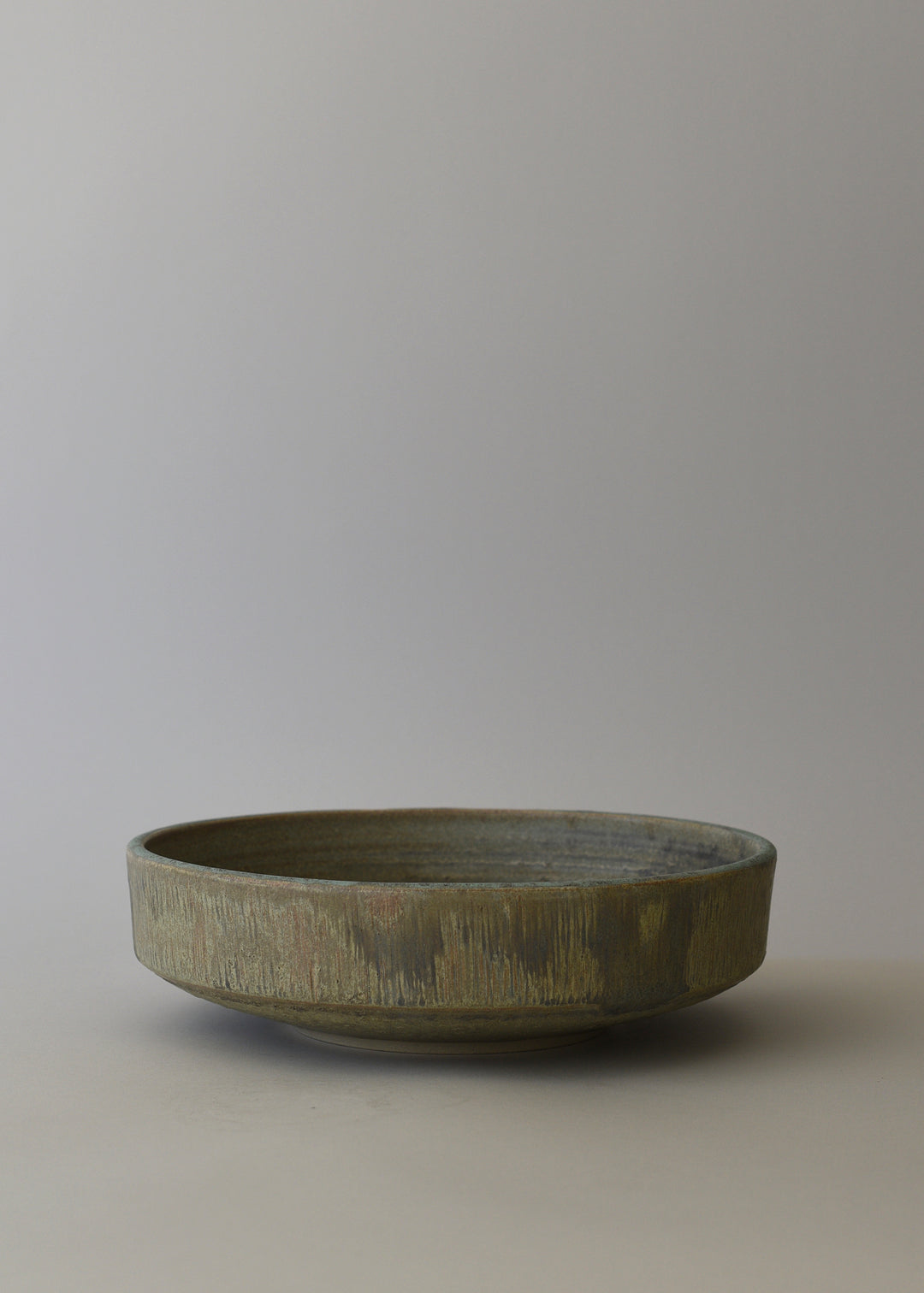 Lined Low Series Bowl in Mineral - Victoria Morris Pottery