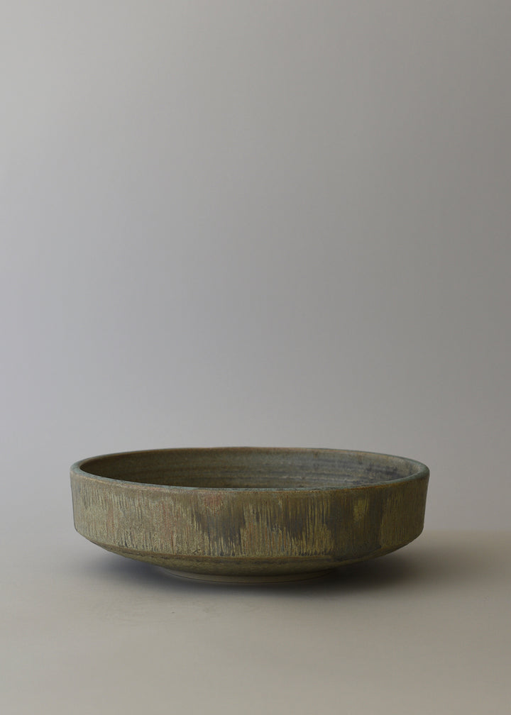 Lined Low Series Bowl in Mineral - Victoria Morris Pottery