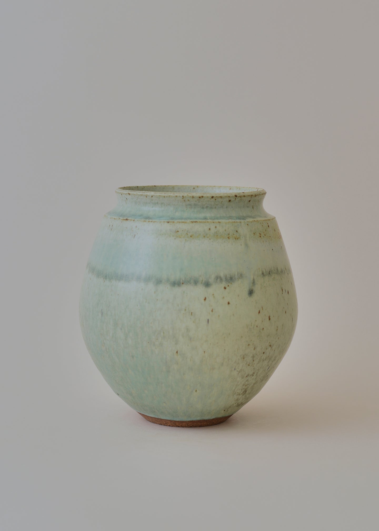 Low Poppy Vase in Cobre - Victoria Morris Pottery
