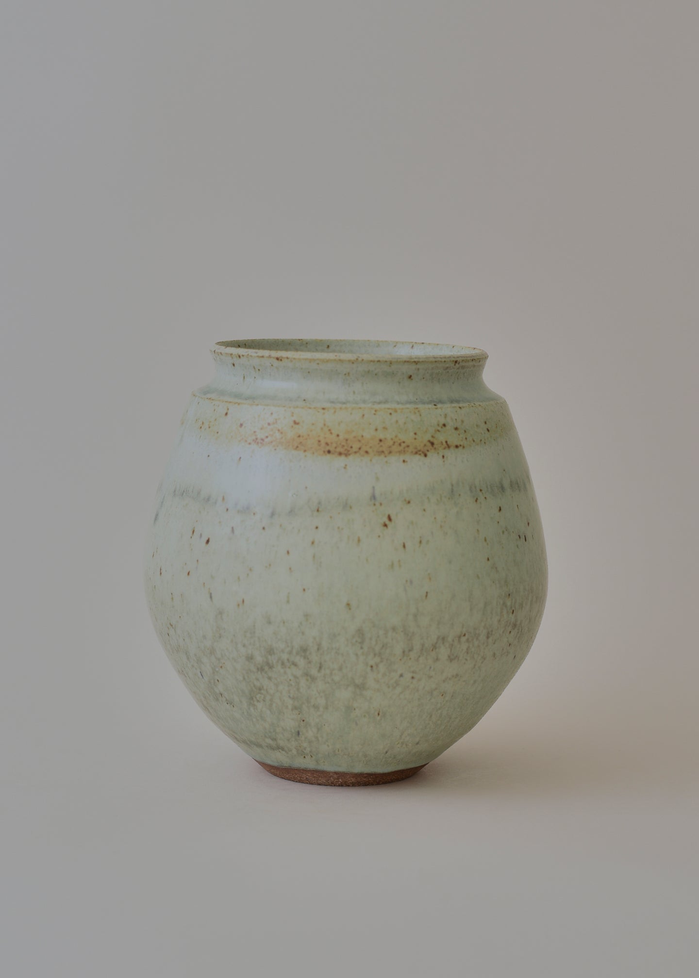 Low Poppy Vase in Cobre - Victoria Morris Pottery