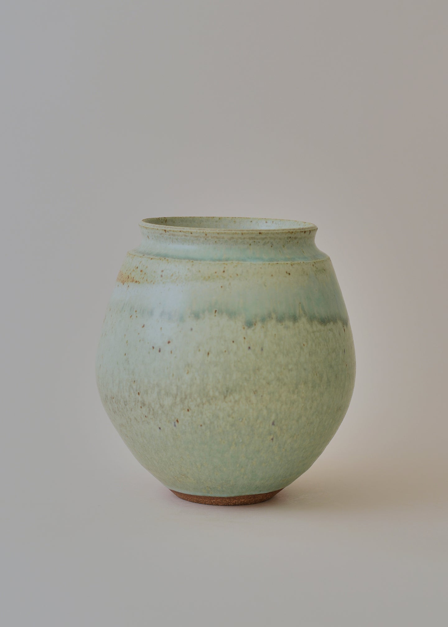 Low Poppy Vase in Cobre - Victoria Morris Pottery