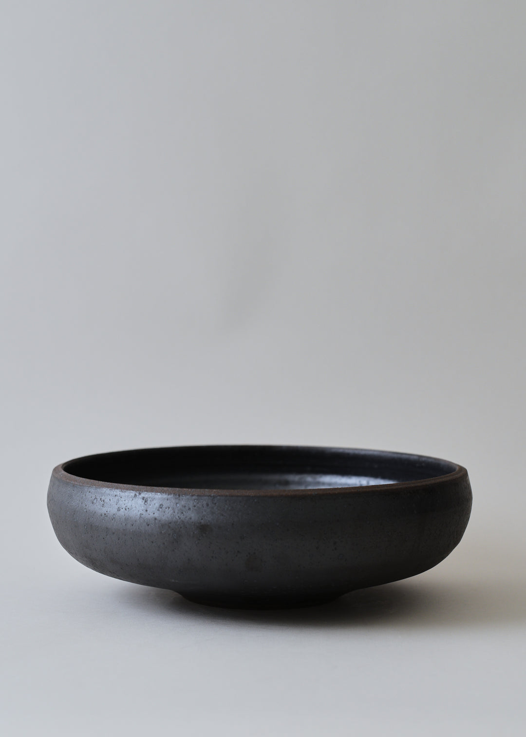 Low Lucy Bowl in Iron Black - Victoria Morris Pottery