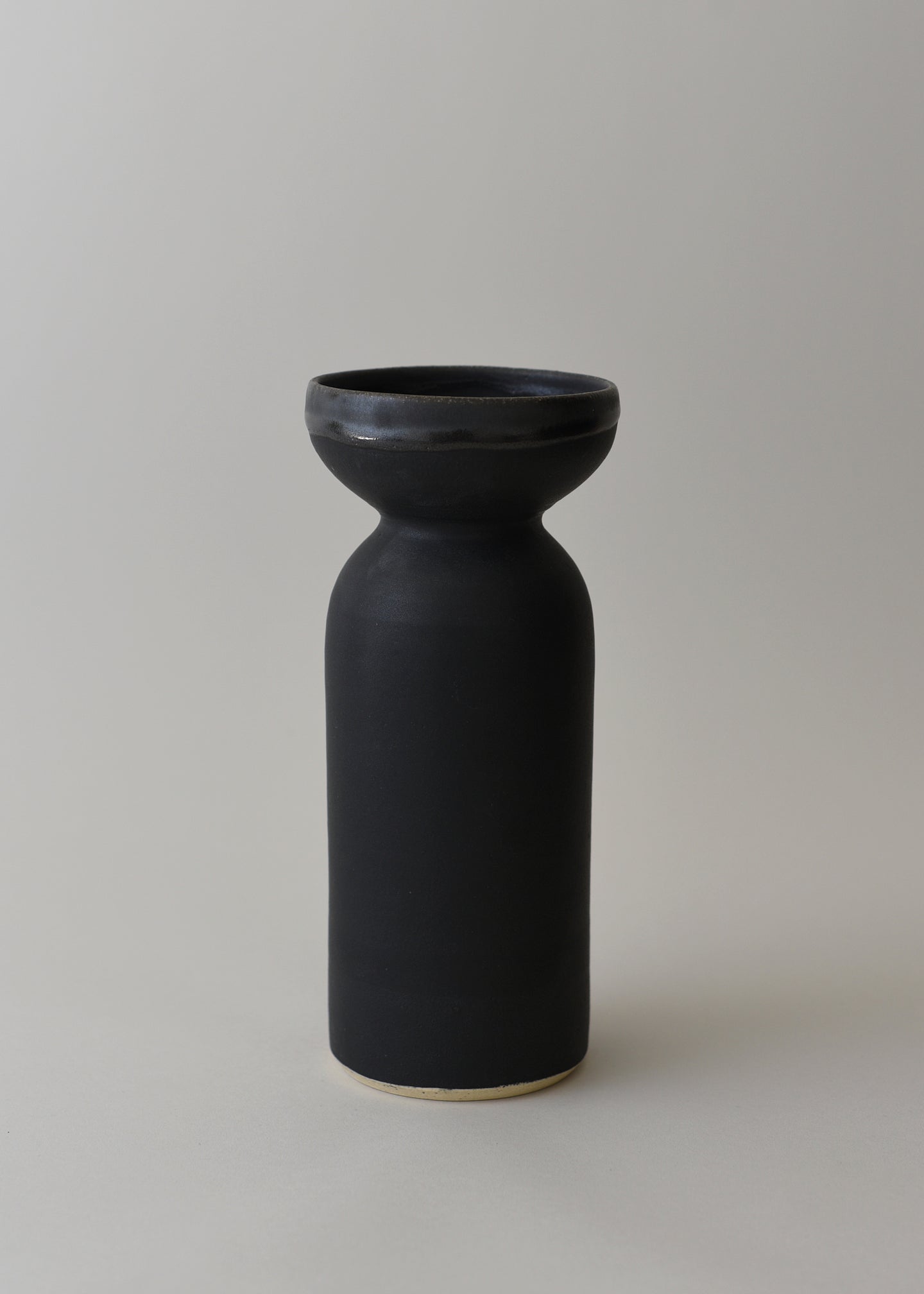 Medium Oko Vase in Charcoal Stripe - Victoria Morris Pottery